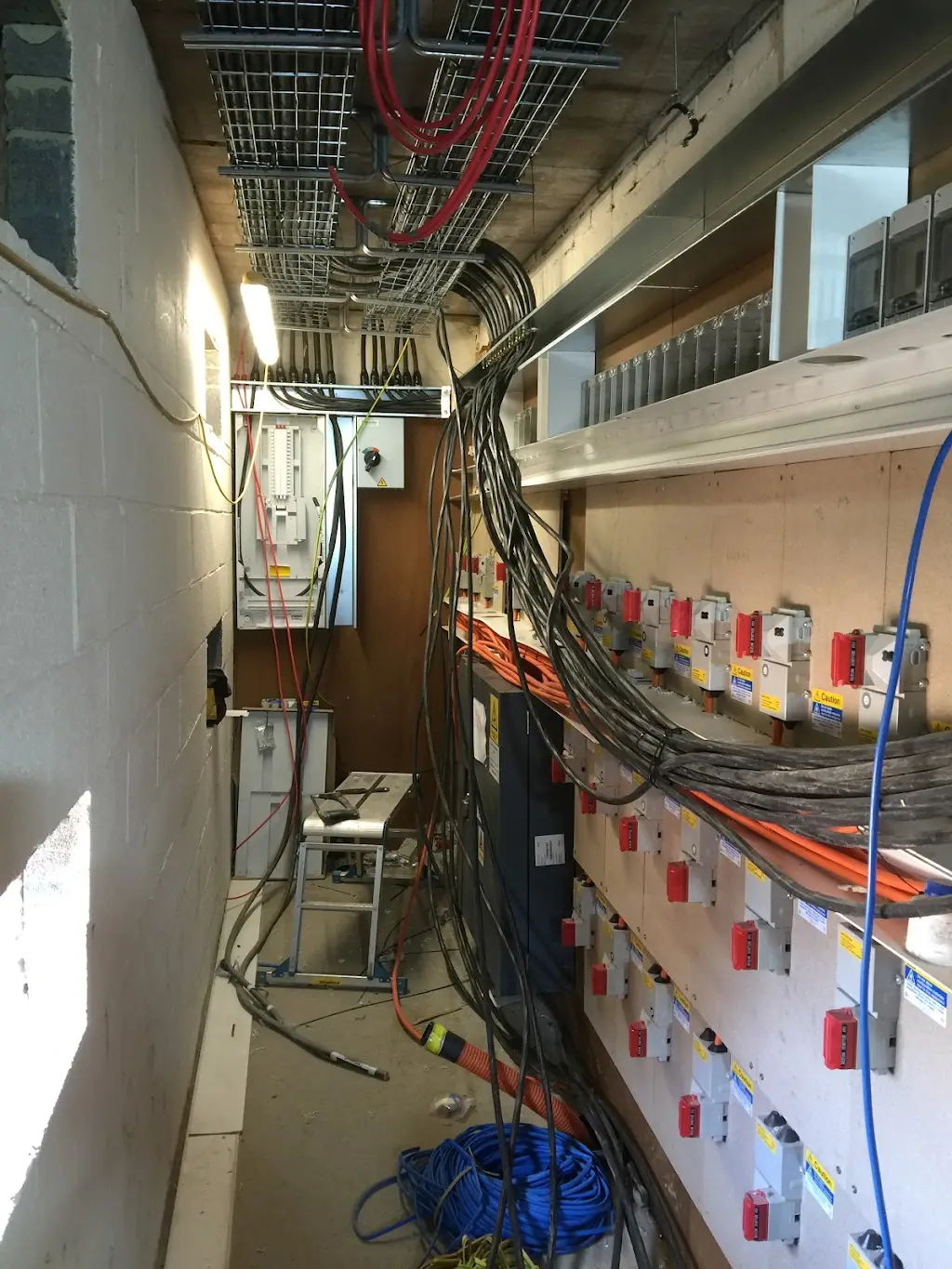 Electrical installation tools